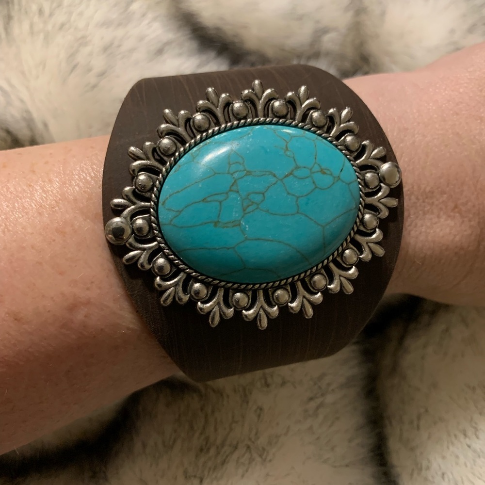 ✨ Western Boho Brown Faux Leather Bracelet w/ Turquoise Stone ✨